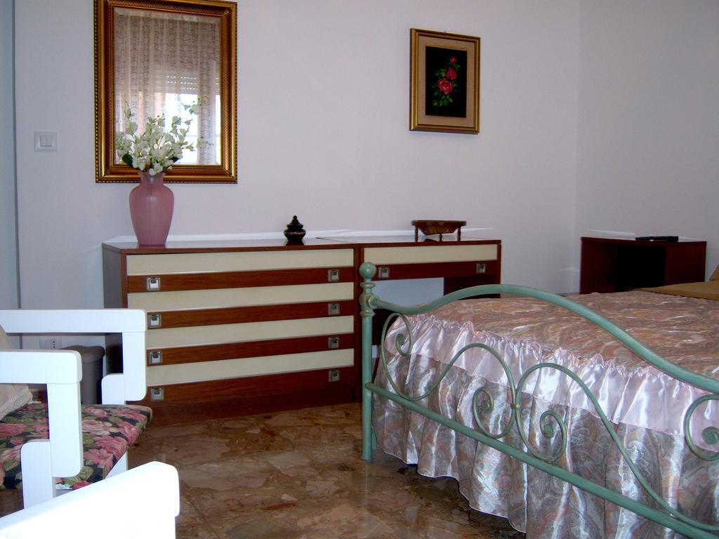Bed And Breakfast Geckos บรินดิซิ ภายนอก รูปภาพ