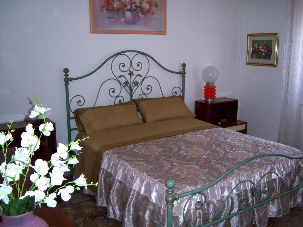 Bed And Breakfast Geckos บรินดิซิ ภายนอก รูปภาพ